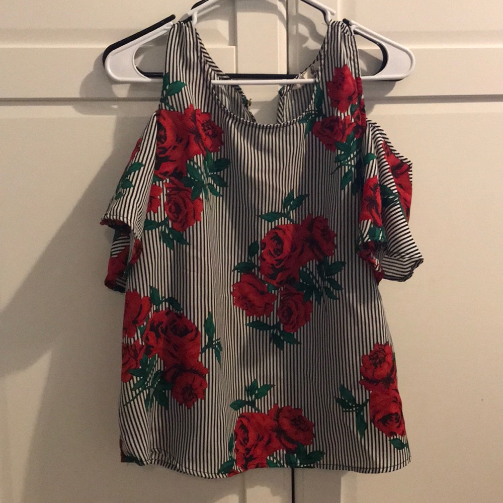 Size large floral shirt !